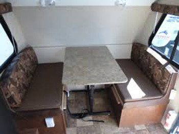RV Rental Denver Rpod 177 Dinette